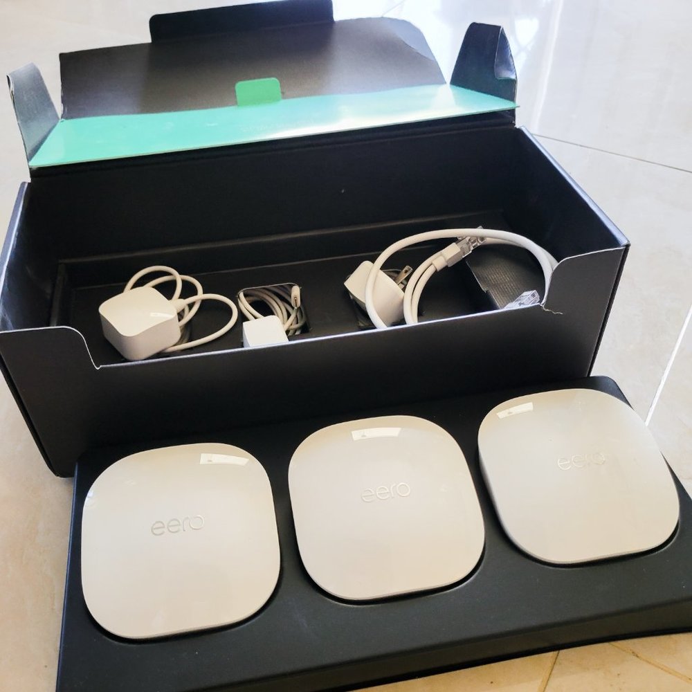 eero mesh WiFi system – router replacement for whole-home coverage (3-pack)